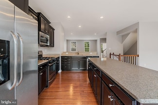 860 Nancy Lynn Ln, Arnold, MD 21012