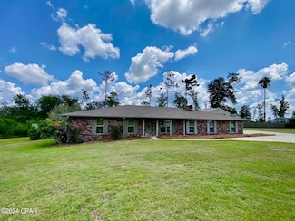 2863 Wildwood Cir, Marianna, FL 32448