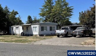 23511 Meadow Dr NE, Aurora, OR 97002