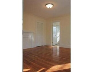 14 Hawkes St Unit 2, Marblehead, MA 01945