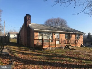 124 Walnut, Millheim, PA 16854