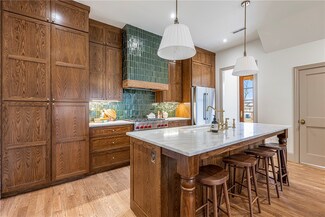 449 NW C St, Bentonville, AR 72712