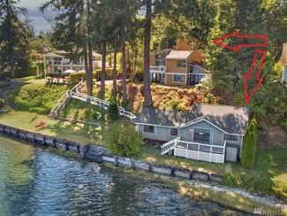 1170 NW Shorebird Ln, Bremerton, WA 98312