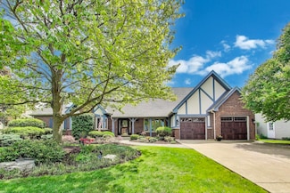 2041 Chatham Dr, Wheaton, IL 60189