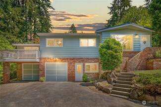 18436 Ballinger Way NE, Lake Forest Park, WA 98155