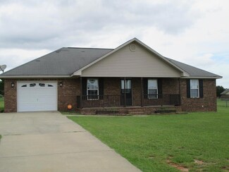 4465 Bigum St, Dalzell, SC 29040