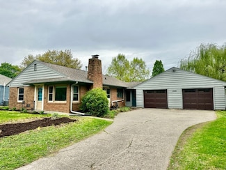 2105 Muscatine Ave, Iowa City, IA 52240