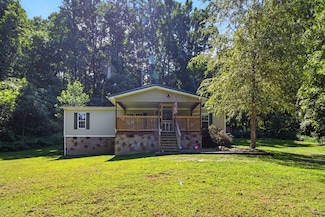 810 Layman Dr, Dandridge, TN 37725