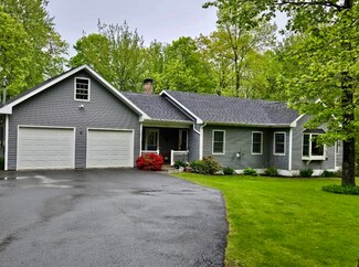 371 E Pond Rd, Smithfield, ME 04978