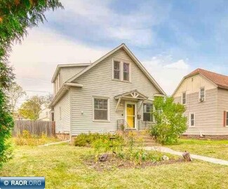 2113 6th Ave E, Hibbing, MN 55746
