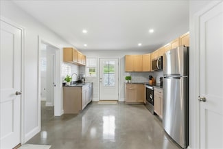 3 Freedom Farm Rd Unit 3, Auburn, ME 04210