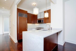2 Water St Unit 16-B, New York, NY 10004