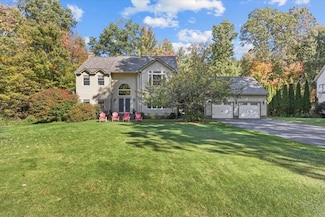 362 Hidden Oaks Dr, Colchester, VT 05446