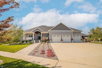 557 Lizzie Place E, West Fargo, ND 58078