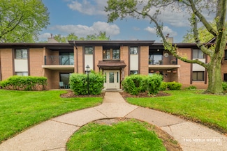 8212 Anchor Dr Unit 501, Woodridge, IL 60517