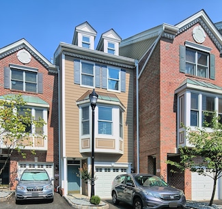 474 Buffalo Ct, West New York, NJ 07093