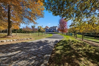 9 Doefield Rd, Califon, NJ 07830