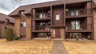 2106 N Kavaney Dr Unit 4, Bismarck, ND 58501
