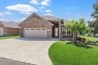 106 Sunglow Loop, Red Oak, TX 75154