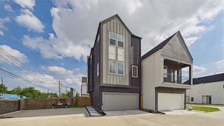 2712 Jensen Dr, Houston, TX 77026