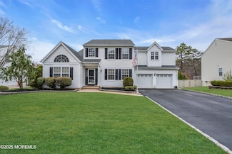 137 Grande Woodlands Way, Toms River, NJ 08755