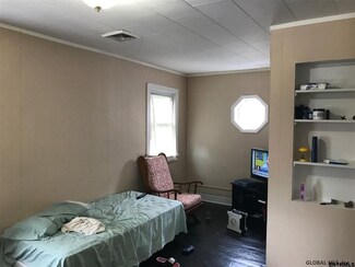 113 Victory Ave, Schenectady, NY 12307