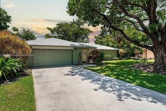 2394 NW 7th Ct, Delray Beach, FL 33445