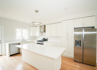 102 Dysart St Unit C, Quincy, MA 02169