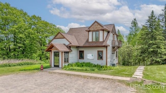 2462 U S 2, Florence, WI 54121