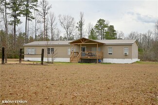 127 White Rd, Kelly, LA 71441