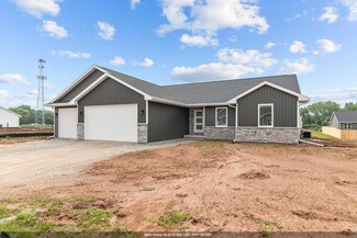 W5809 Roundstone Place, Menasha, WI 54952