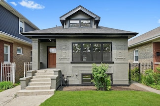 2822 N Keating Ave, Chicago, IL 60641