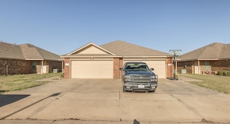 6708 Oakridge Ave, Lubbock, TX 79424