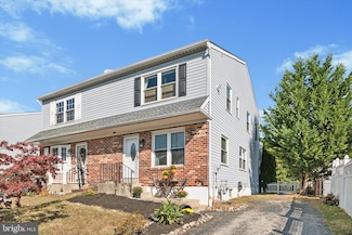 230 Summit Ave, Glenolden, PA 19036