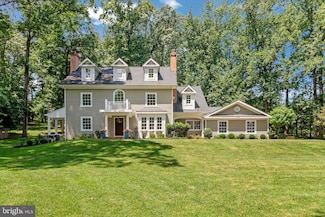 1246 Daleview Dr, McLean, VA 22102