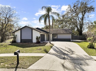 3507 King George Ln, Seffner, FL 33584