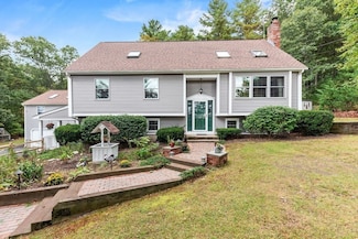 525 Thurston St, Wrentham, MA 02093