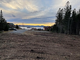 6 Whip Willow Farm Rd, Rangeley, ME 04970