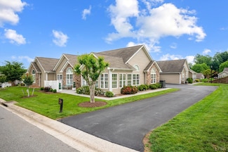 1384 Jefferson Way, Forest, VA 24551