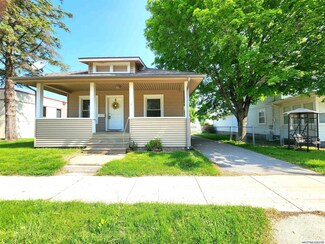 1012 E State St, Mason City, IA 50401