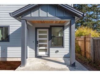 6033 SE Tolman St Unit B, Portland, OR 97206