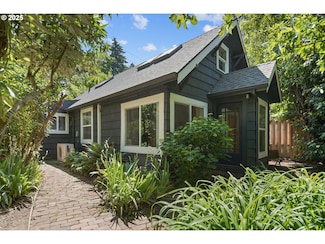 8626 SE 28th Place, Milwaukie, OR 97222