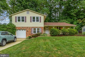 10432 Collingham Dr, Fairfax, VA 22032