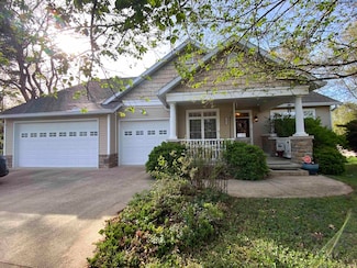 3201 E Kristen Ct, Bloomington, IN 47401