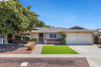 6578 N Callisch Ave, Fresno, CA 93710