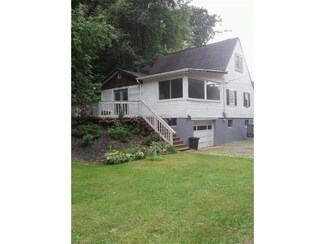 1720 Eldersville Rd, Follansbee, WV 26037