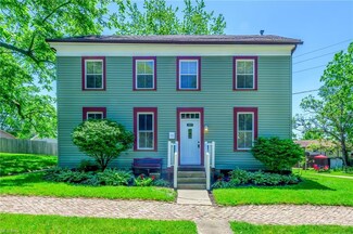 207 Center St NW, Navarre, OH 44662