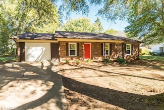 2329 Pebble Creek Rd, Winston Salem, NC 27107