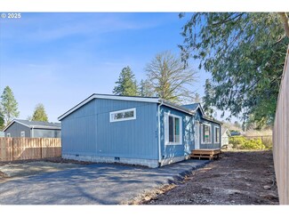 450 SW Juniper Rd, Estacada, OR 97023