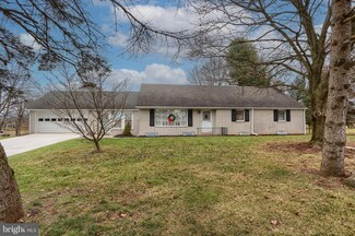 270 Gates Rd, Hershey, PA 17033